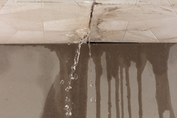 Professional Flood Damage Cleanup technician working in Maysville, OK